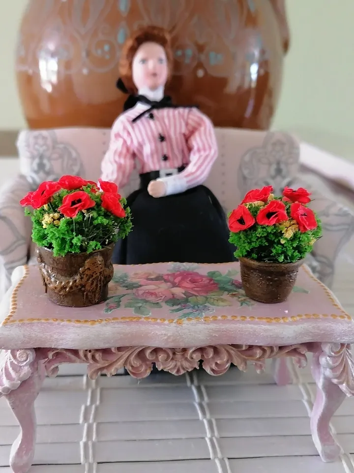 Flowers for the doll house. Puppet miniature. 1:12. Range.