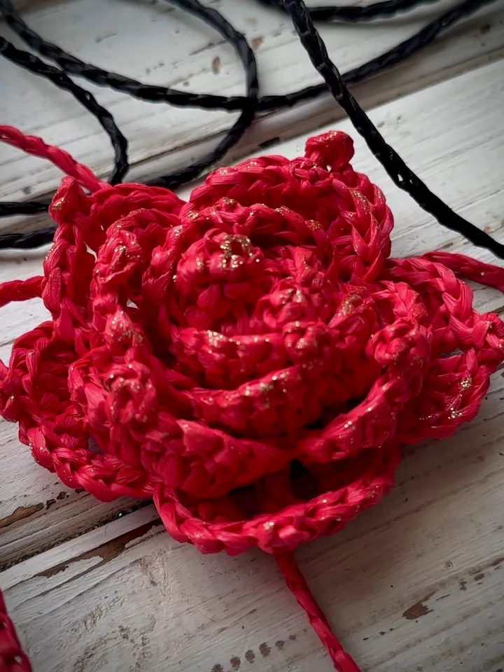Crochet pattern flower choker PDF digital instant download, video tutorial, floral necklace, women accessories, vintage rose, brooch