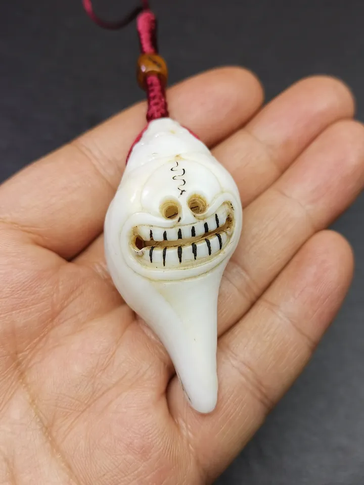 Gandhanra Tibetan Buddhism Amulet,Hand Carved White Conch Shell Shankha with Skull Citipati Symbol,Tibetan Ritual Implement - 2.36&quot; × 1.18&quot;