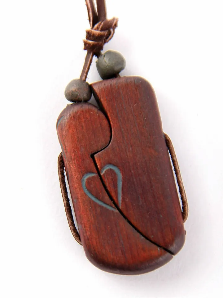 Bonds "Prima", pendant talisman of love (4.5 cm)