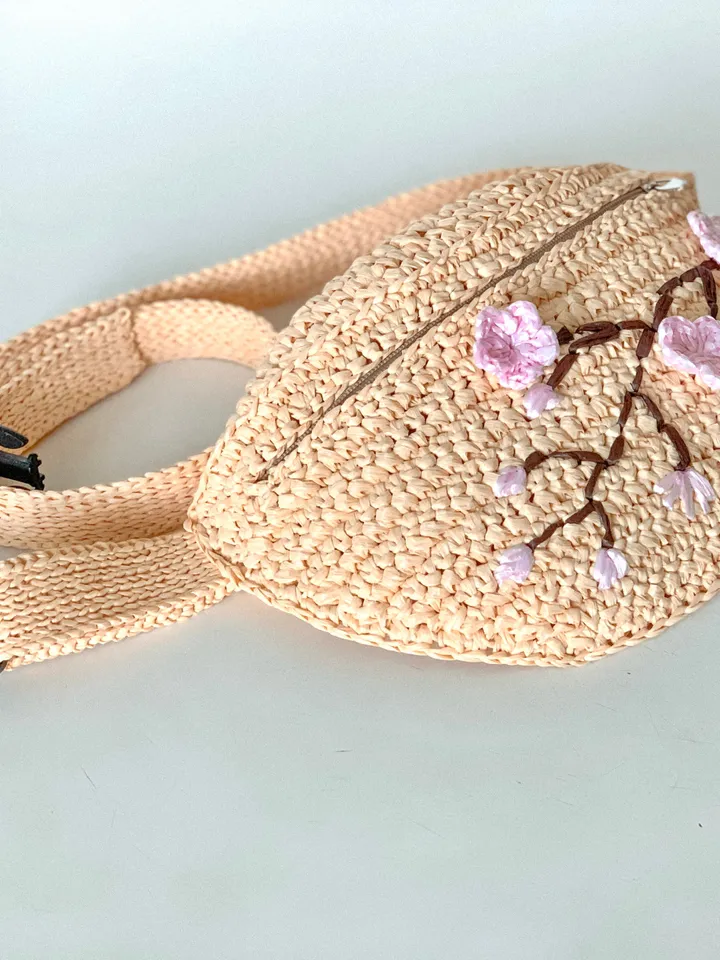 Crochet pattern fanny pack with raffia, PDF digital instant download, belt bag, waist bag, festival pouch, bum bag