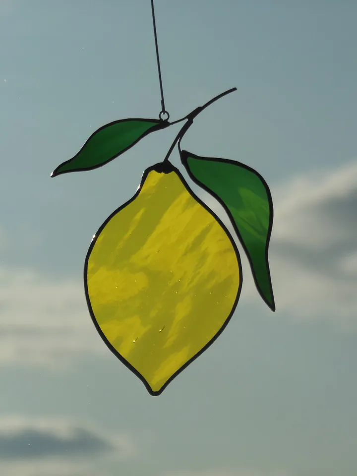 Lemon stained glass window suspension Suncatcher (texture W )