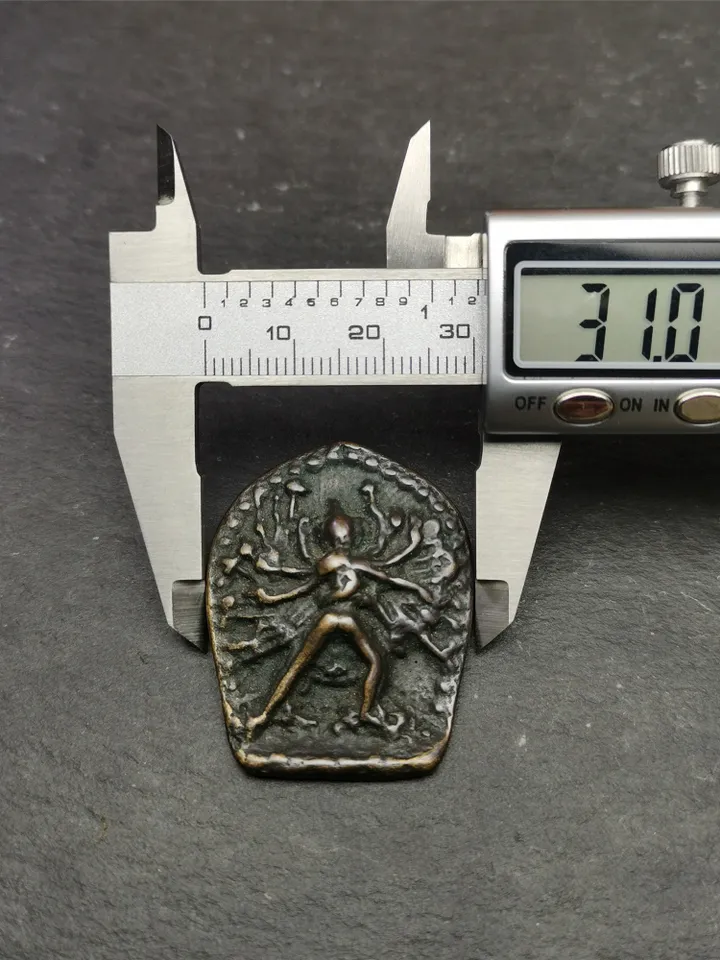 Gandhanra Acient Tibetan Buddhism Kalacakra-vajra Amulet Badge,60 years old,Made of Thokcha, 1.5" × 1.22"