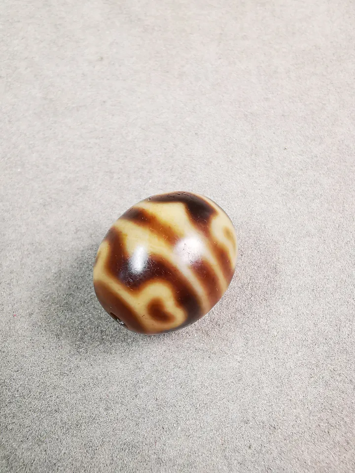 Gandhanra Tibetan Round Lotus Dzi Bead(Darrow or Taklok Dzi),Tibetan Chung,Wealth Amulet,Small Size 21*18 mm