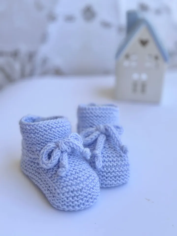PDF Newborn Booties Seamless Knitting Pattern – Comfort for Your Newborn Tiny Feet with video ENG
