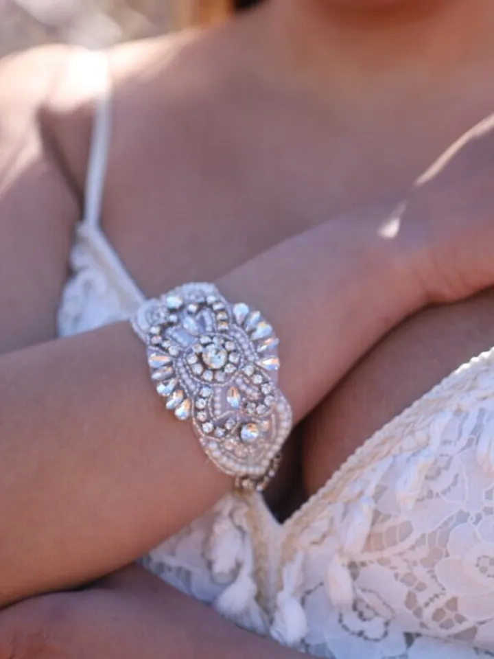 Boho Wedding Bracelet, Vintage Bridal Cuff Bracelet, Swarovski Crystal Wedding Cuff Bracelet, Flower Wedding bracelet, Boho Bridal Jewelry