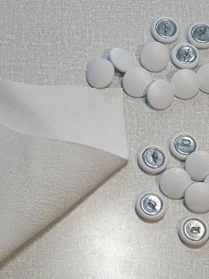 Genuine leather buttons. Round handmade buttons. Used for clothing furniture handicrafts creativity. Diameter 28L 18 mm. White Black buttons