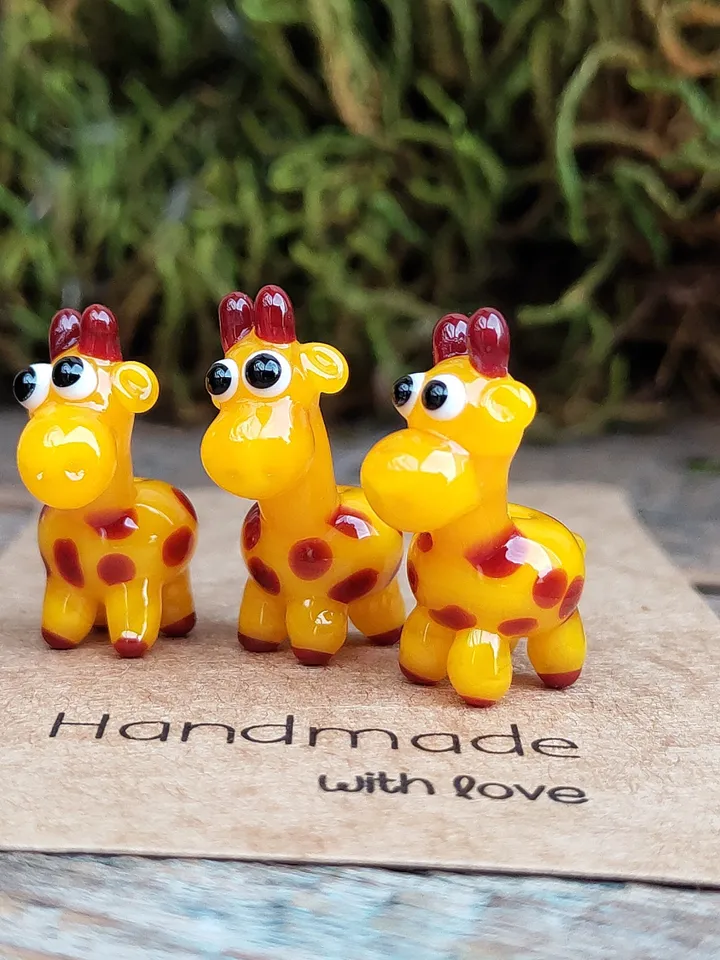 Tiny giraffe miniature, glass animal figurine, africa micro sculpture for terrarium decoration / miniature animals Glass Giraffe sculpture