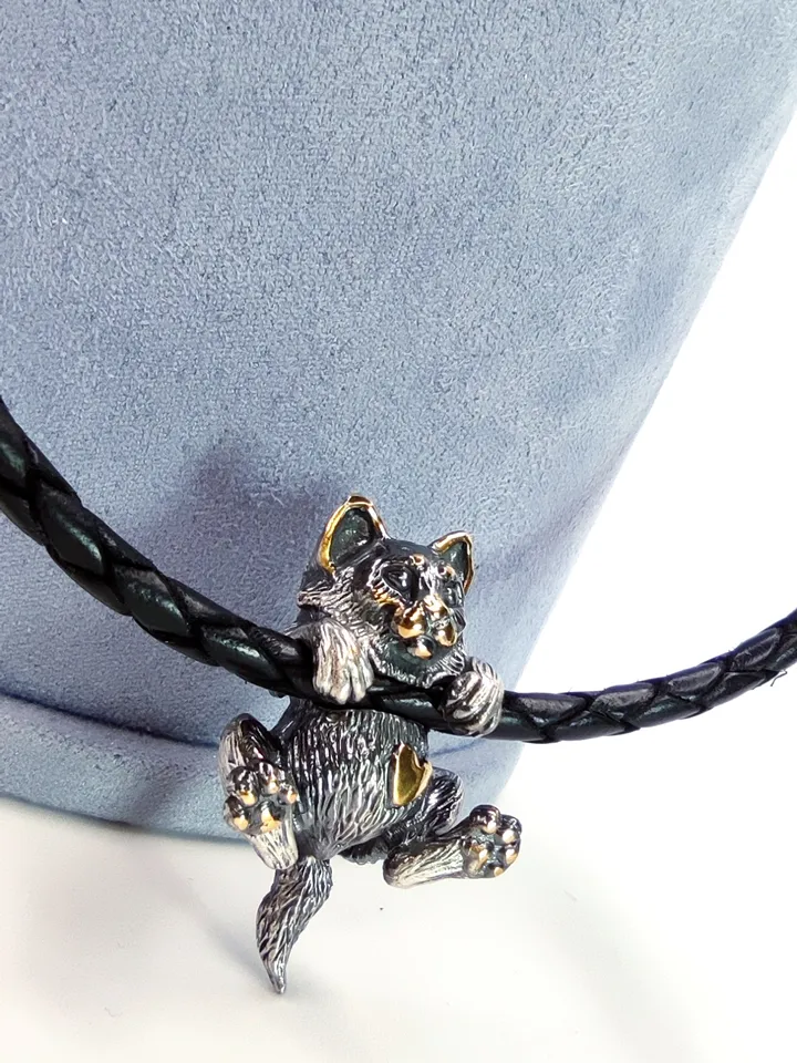 Set- Cat on a String