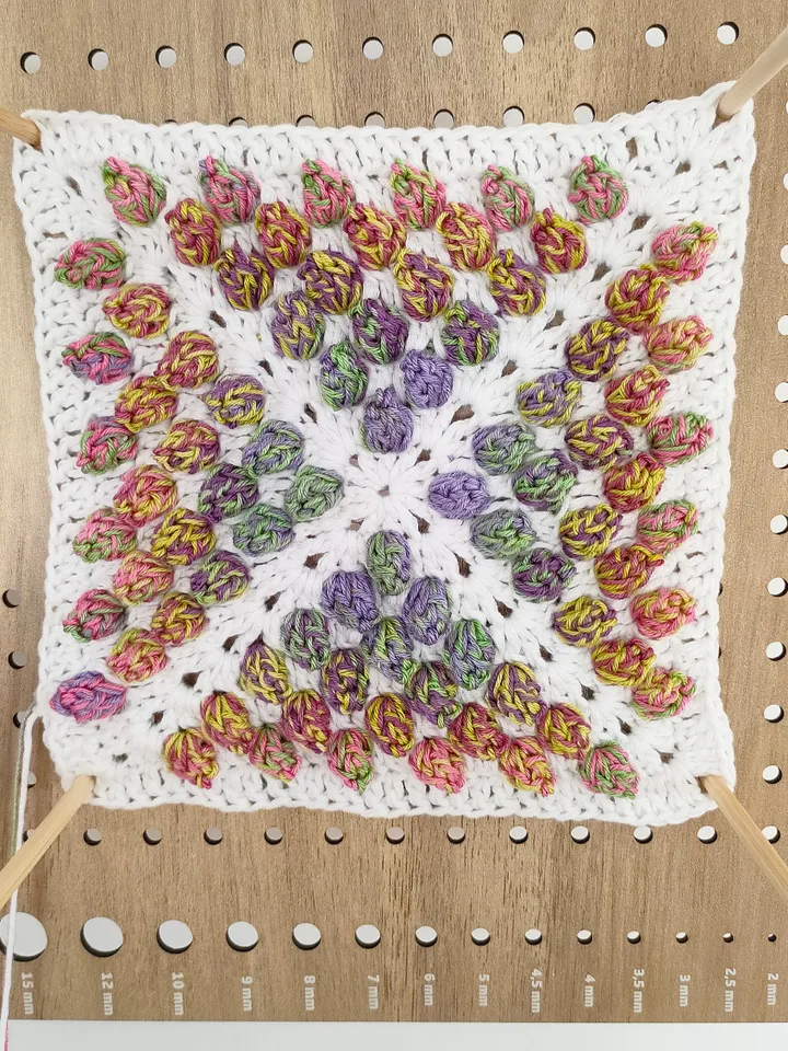 Granny square crochet pattern, popcorn granny square for blanket, easy square crochet pattern