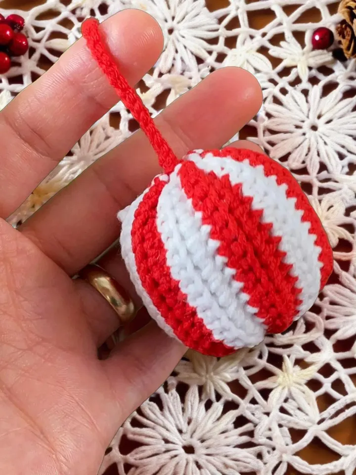 Crochet Christmas Ornament Ball Pattern PDF, Striped Holiday Bauble Tutorial, Easy DIY Christmas Decoration for Beginners