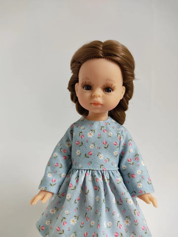 PDF sewing pattern for mini Paola Reina dolls.