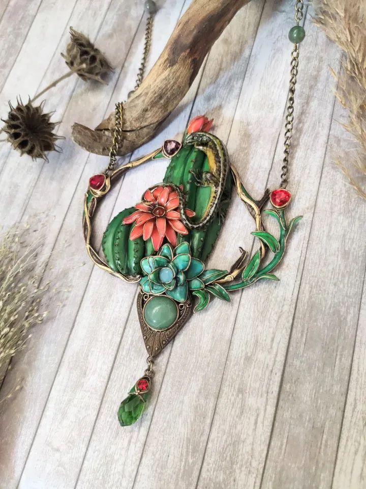 Necklace with cactus and Lizard, Lizard Necklace, Salamander Animal charm, Reptile