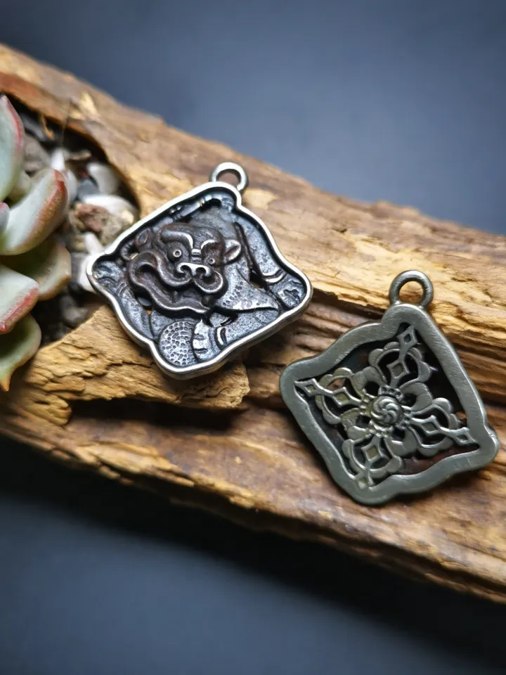 Gandhanra Antique Tibetan Buddhist Amulet,Tiger-the Four Dignities(Garuda,Tiger,Dragon,Lion),Buddhist Protective Talisman,Inlaid with Sliver