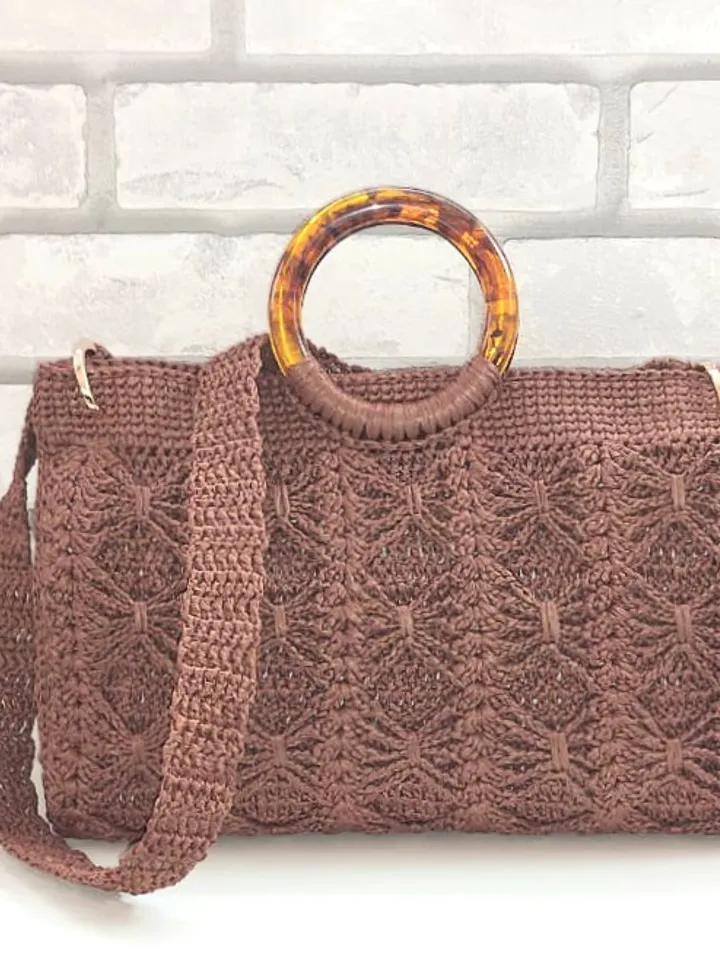 Roomy straw handbag and hat Lady's beach duo Shoulder bag and cap