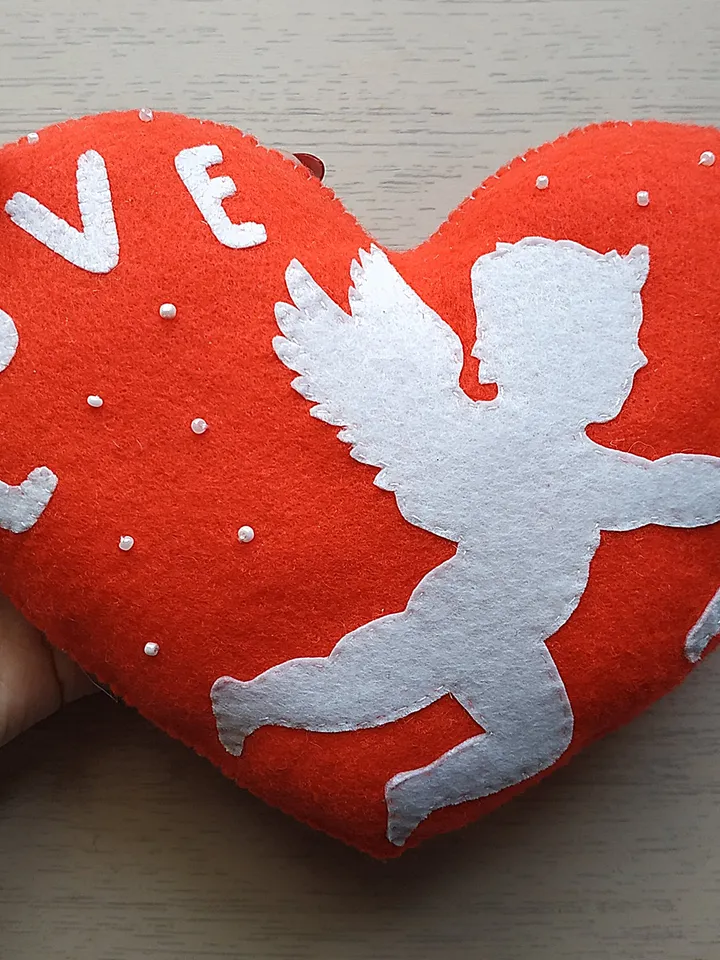 Valentines day gift, felt toy, Valentine heart toy, Gift for her, Gift for him, Valentine day decor, Valentine gift