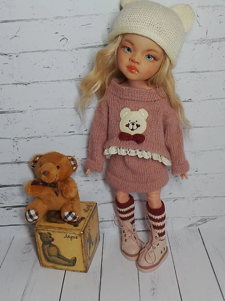 Knitted set for Paola Reina