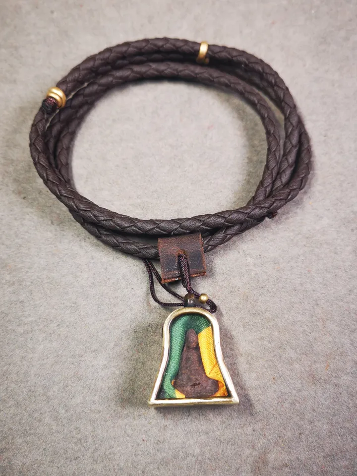 Gandhanra Antique Handmade Gau Ghau Shrine, Je Tsongkhapa,Losang Drakpa,Je Rinpoche,Mini Tibetan Buddhist Altar Amulet Pendant
