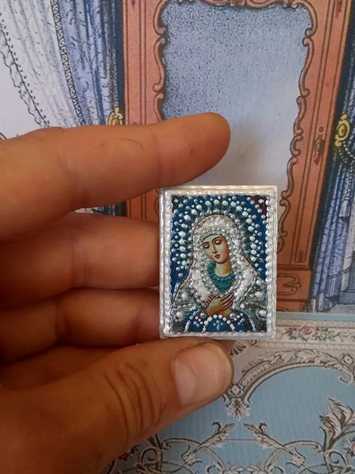 Miniature icon. Christmas.1:12 scale.Dollhouse miniature. Christmas. 1:12.Handmade.