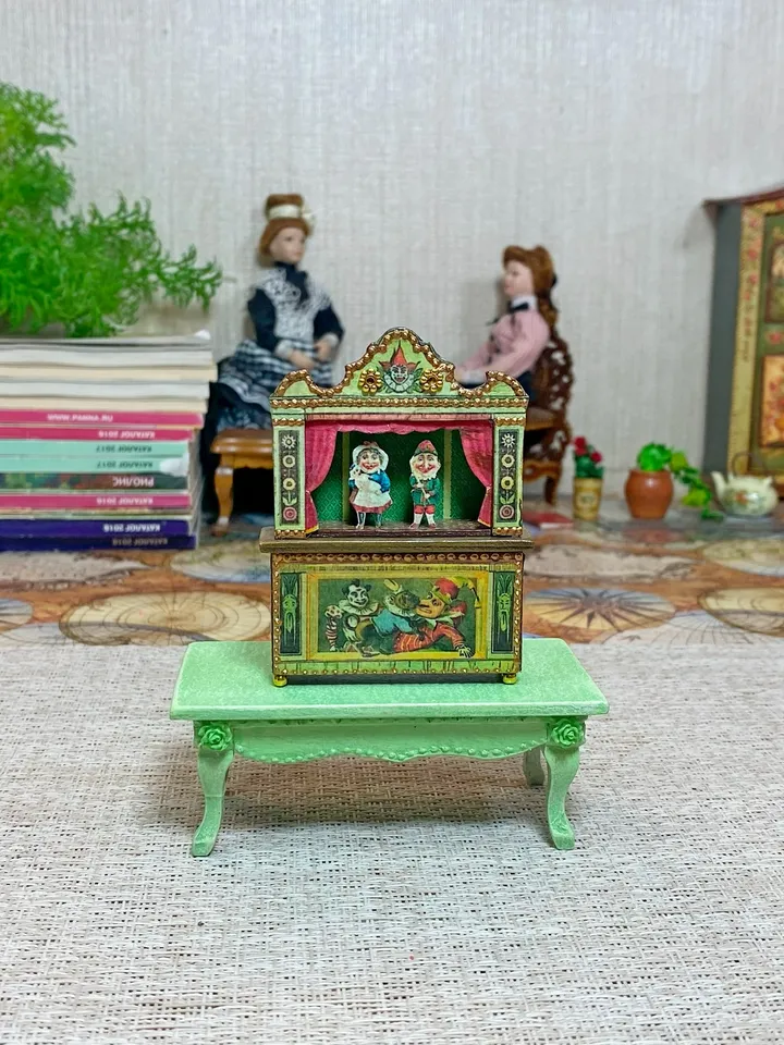 Tutorial and digital printing for creating a puppet theater.1:12