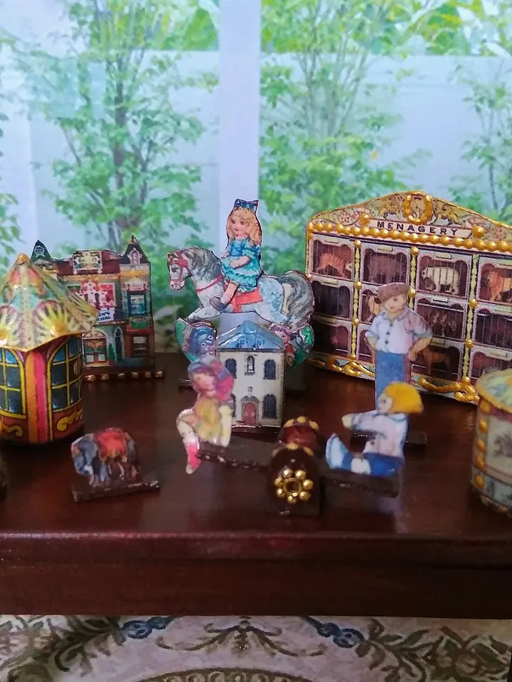 Set of little things for a dollhouse. Dollhouse miniature.1:12 scale.