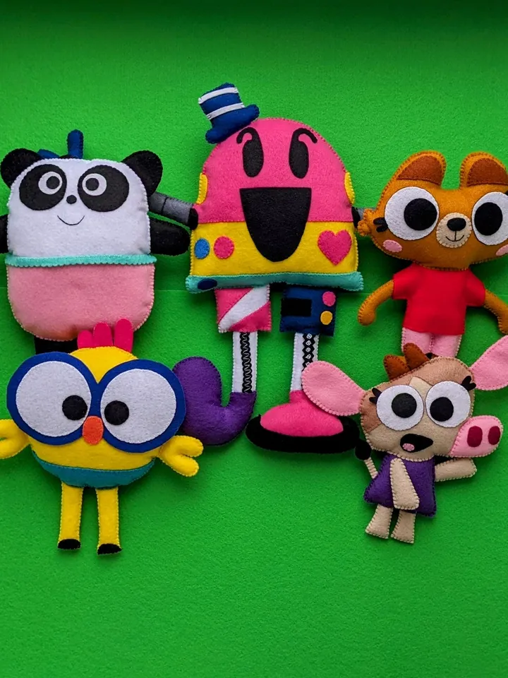 Lingokids Songs for Kids. Handmade felt Cowy cow, Robot, Billy Bird, Lisa Cat, Elliot panda. Set 5 toy