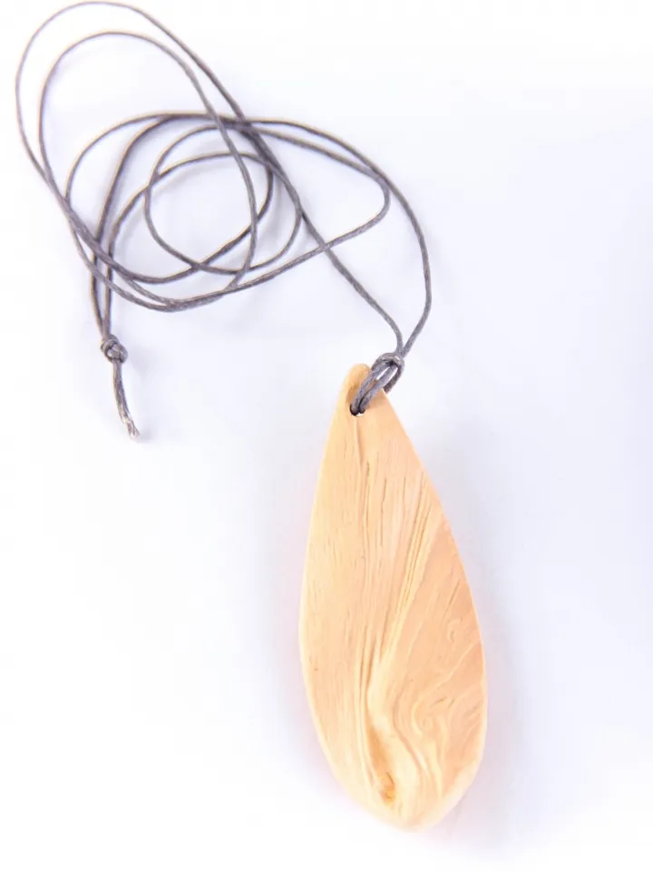 Cedrinka wooden pendant amulet cedar (health charm) 5-7cm (1.97-2.75 inches)