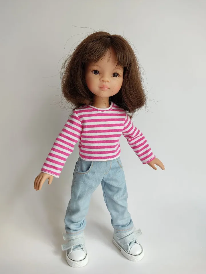 Pdf sewing pattern for Paola Reina dolls.