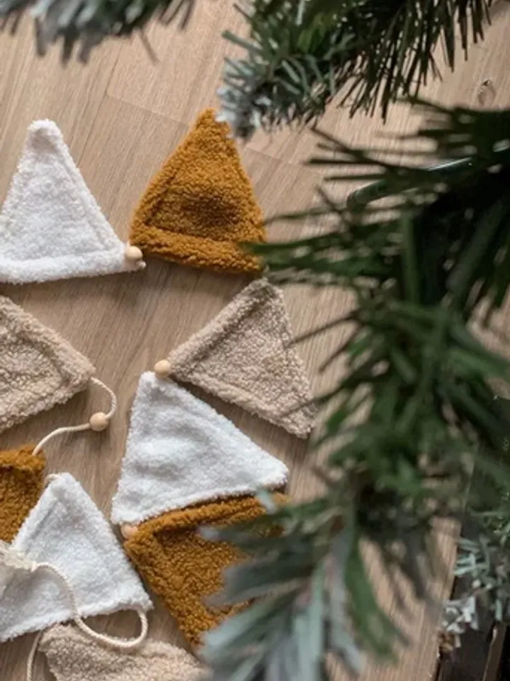 Stretching, garland with boucle flags, Home decor - 240 cm