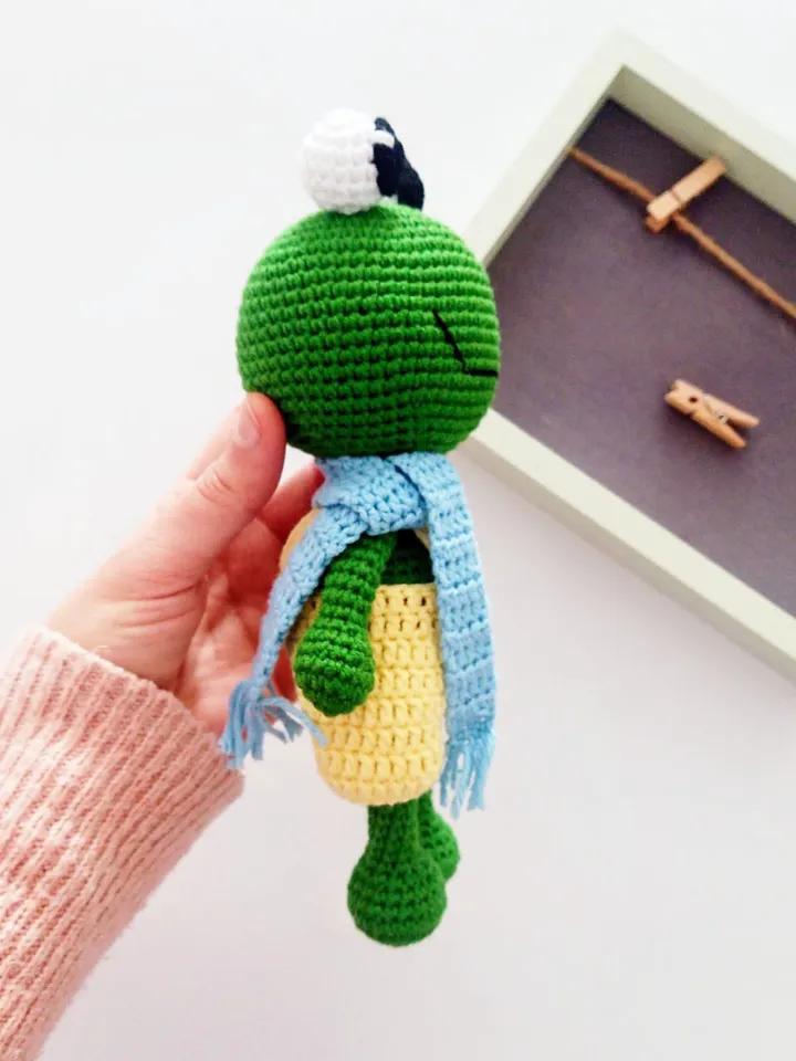 Amigurumi Frog Crochet Plush Toy, Green Frog Crochet Plushie, Unique Gift for Frog Lovers, Crochet Cute Frog Stuffed Animal Toy