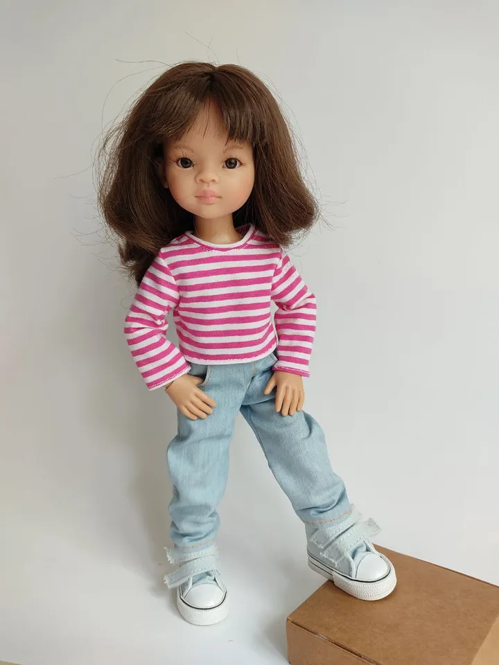 Pdf sewing pattern for Paola Reina dolls.