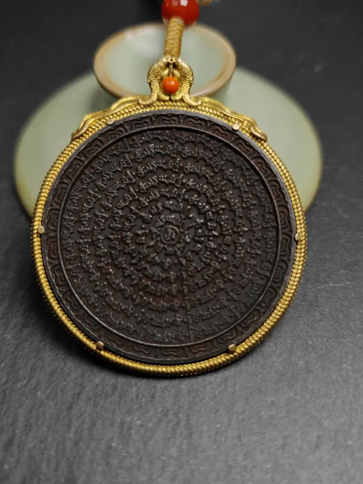 Gandhanra Handmade Tibetan Buddhist Amulet,Om Mani Padme Hum Badge Pendant,Mantra of Chenrezig,Protective Charm2.52"