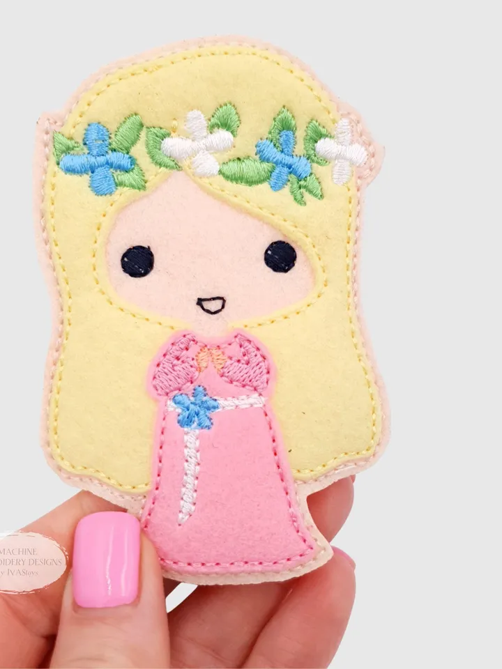 ITH Virgo Zodiac Finger Puppet & Bag Embroidery Design, Maiden Star Sign Toy, 4x4 Hoop Christmas Ornament File