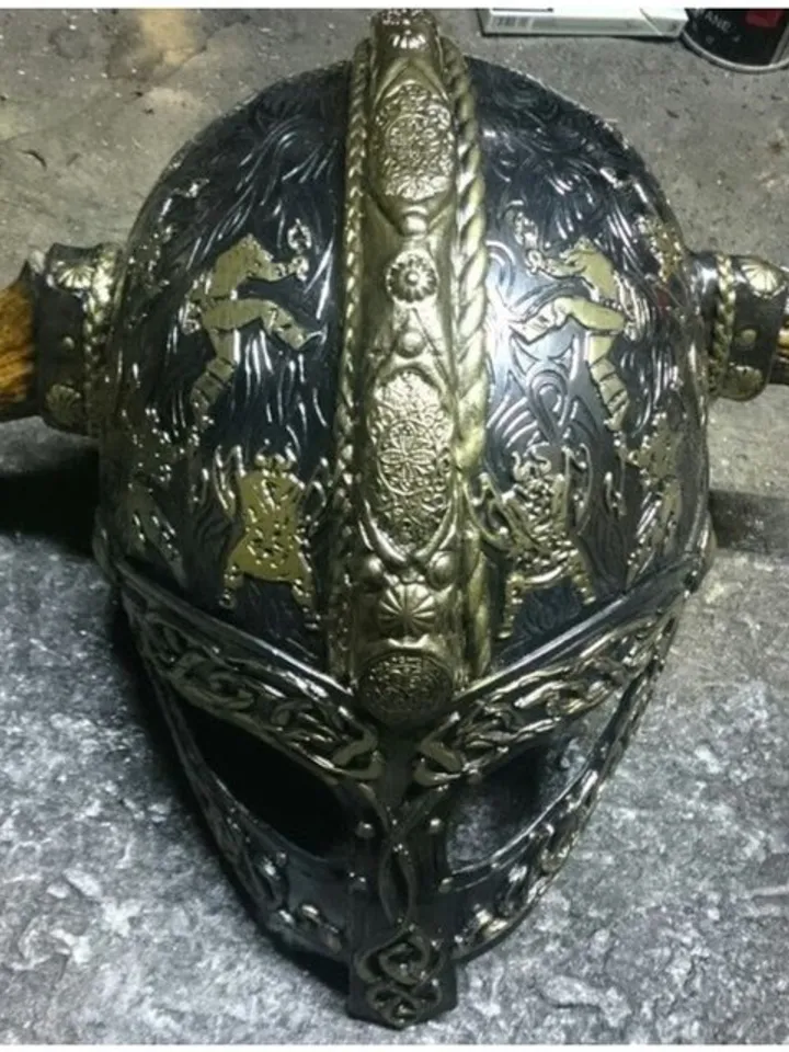 Skyrim - skyrim helmet - dragonborn's helmet - viking helmet - cosplay helmet -
