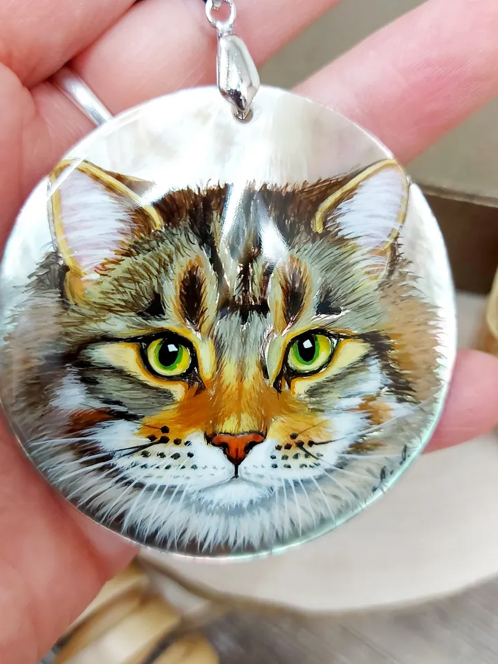 Russian Beautiful Pendant Mother-of-pearl"Red Cat", miniature Hand-painted, Gifts for the new year, Gift for her, Fedoskino Abalone shell