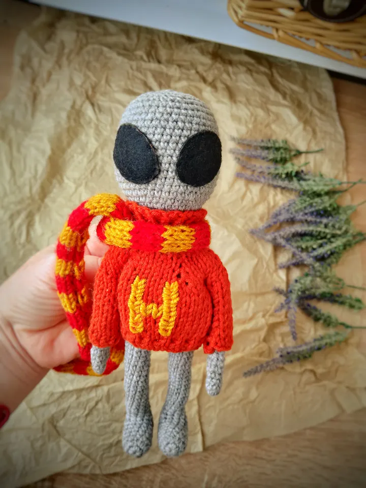 Alien gray doll in Harry Potter dress, UFO toy, Custom plush, Alien lover gift. Harry Potter lover gift.