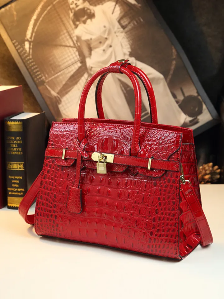 The Aurea Mini Luxe – Vegan Leather Crossbody with Designer Vibe