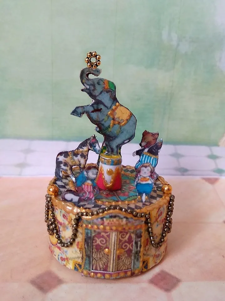 Doll circus. Animals in circus.Illuminated circus.1:12 scale.