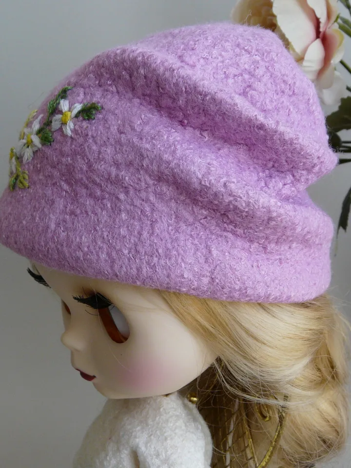 Blythe hat with embroidery