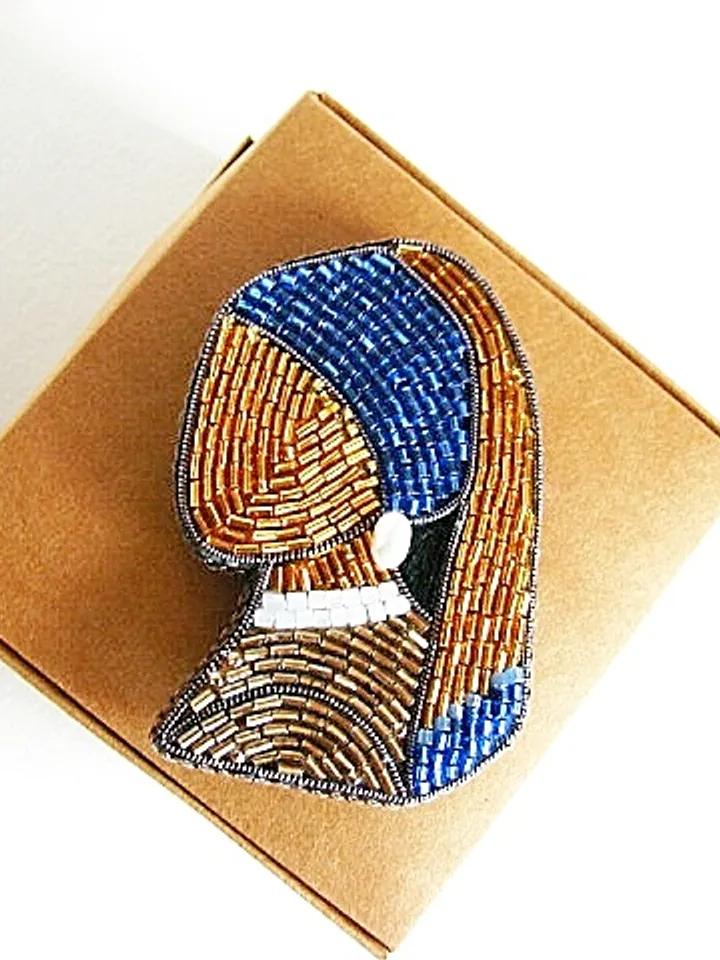 Girl with a pearl earring brooch, embroidered brooch, beaded brooch, art pin, jewelry design