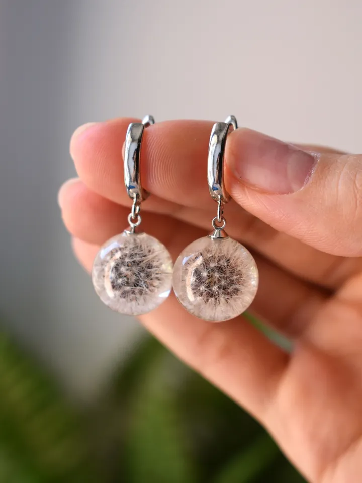 Dandelions earrings. Earrings with dandelions in resin. Real whole dandelions sphere earrings.