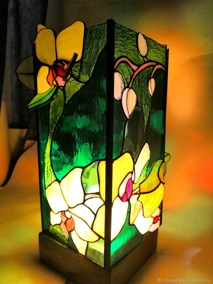 Tiffany Style Orchid Lamp, Stained Glass Orchid Table Lamp, Handmade Floral Glass Lamp, Decorative Tiffany Orchid Light, Art Glass Lamp with Orchids