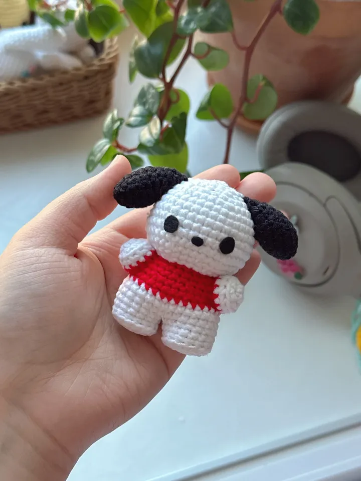 PATTERN pochacco crochet, amigurumi sanrio crochet pattern PDF US terms, crochet keychain sanrio, hello kitty crochet