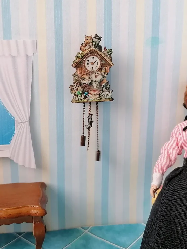 Dollhouse clock. Scale 1:12