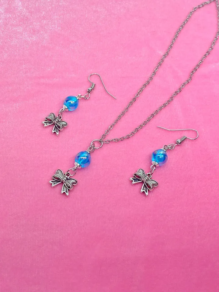 Handmade jewelry set. DIY jewelry.