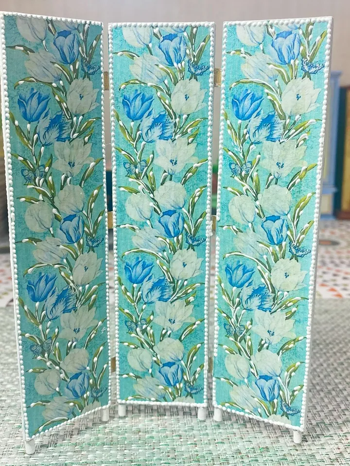 Dollhouse screen in 1:12 scale. Puppet miniature. Dollhouse accessories.