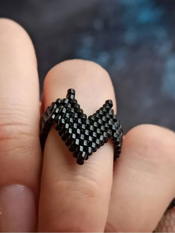 PDF tutorial - Beaded Arrow ring
