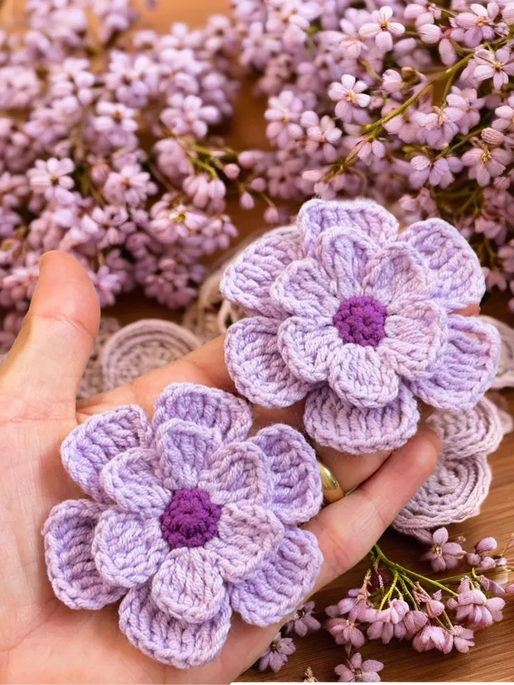3D Flower Crochet Brooch Pattern  - Easy Crochet Flower Motif Pattern For Baby Blanket - Beginner Friendly Step by Step Instructions