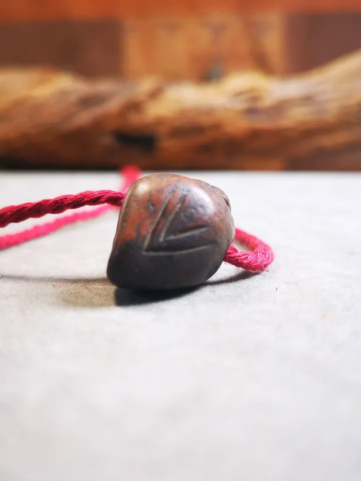 Gandhanra Old Tibetan Niang La Tsa Tsa Statue Amulet , Small Stupa,Pagoda Pendant,50 Years Old