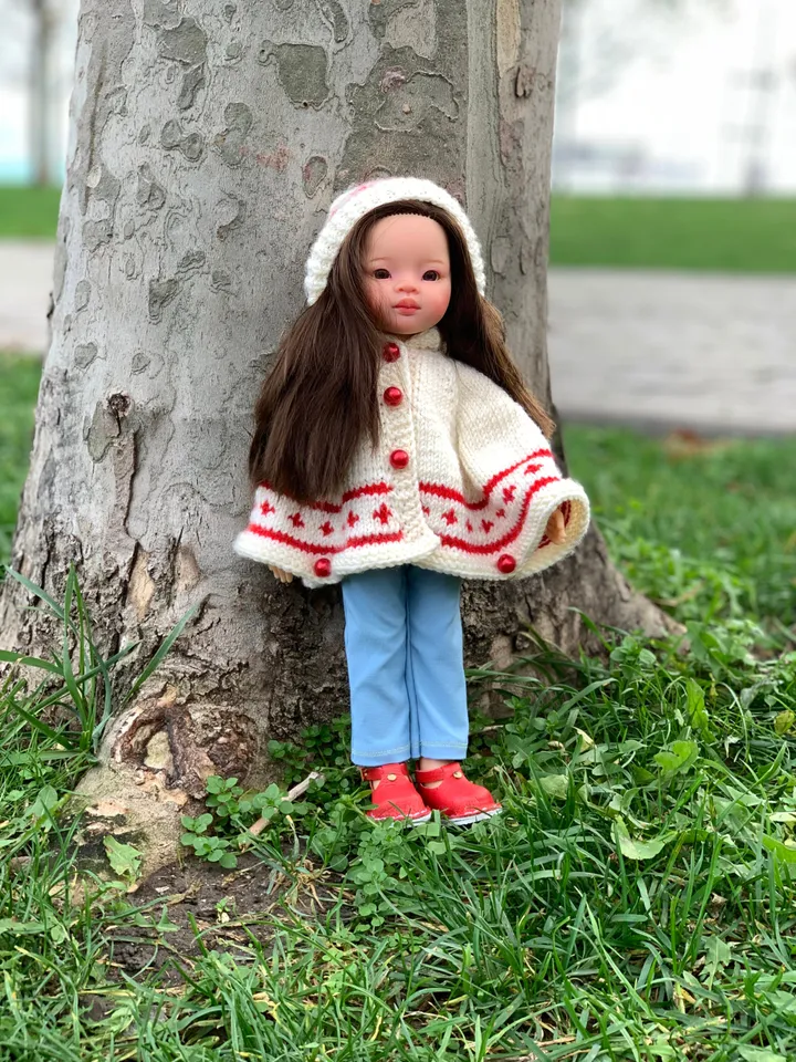 Poncho for Paola Reina KNIT PATTERN and tutorial Poncho for Boneka 12-13 inch doll, Ruby Red Siblies, Les Cheries 32 cm PDF eng